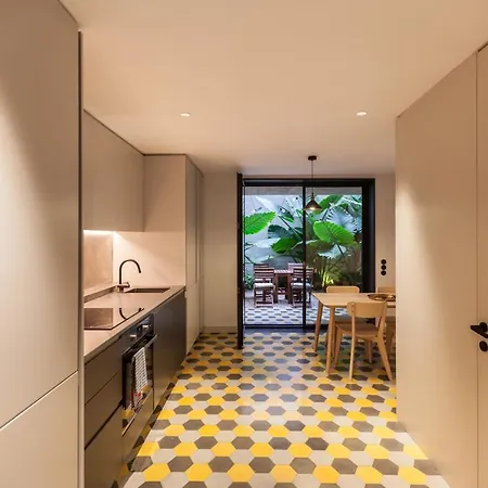 Flh Intendente Mezzanine With Interior Pateo شقة *